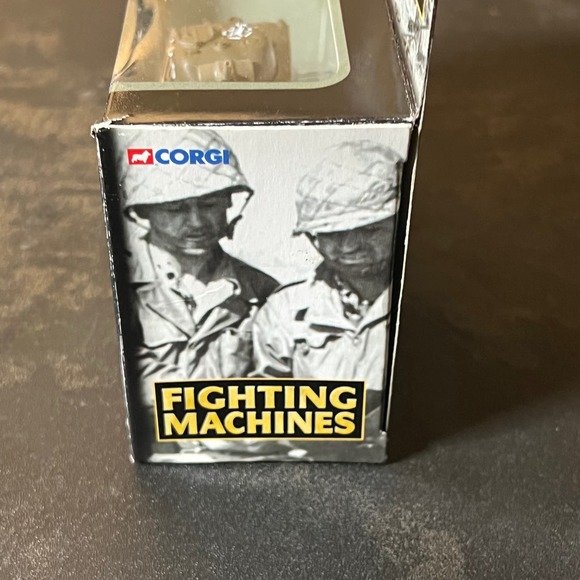 Corgi Fighting Machines Die Cast M4 Sherman Tank CS90075 - Picture 10 of 10